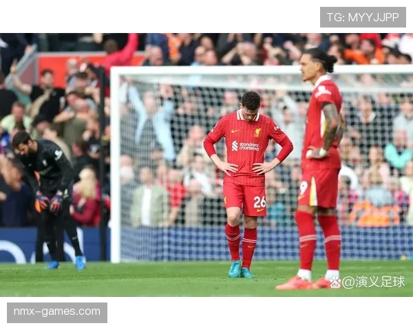 阿姆斯特朗英超赛季表现抢眼，助球队稳步攀升冲击顶级荣誉