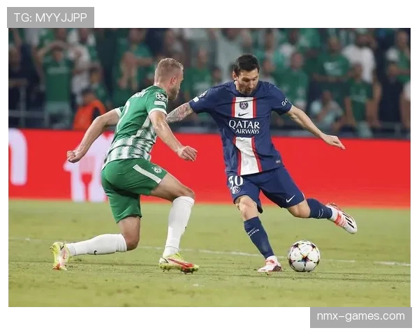 马赛防线稳如磐石,持续为球队迎战新挑战筑牢后盾 马赛防线稳如磐石,持续为球队迎战新挑战筑牢后盾