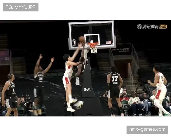 杨瀚森挡拆制造错位压制对手内线，较赛季初效率回升